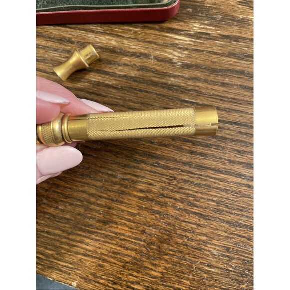 Vintage Gillette Razor Gold Tone Red Case Green Felt USA Made - Picture 10 of 10